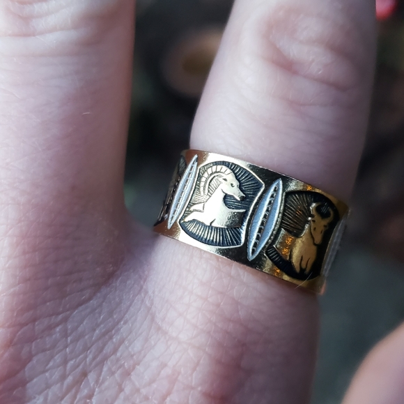 Unique Vintage Toledo Spanish Zodiac Damascene Ring - Picture 8 of 9